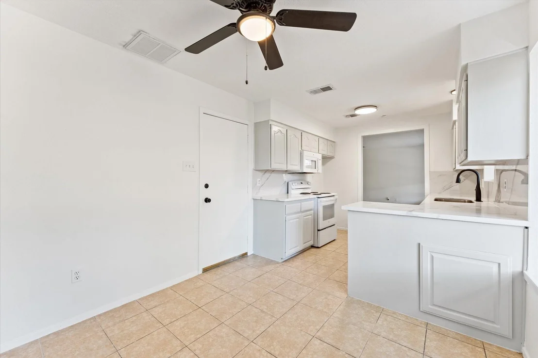 Photo of 23122 Cimber Lane
