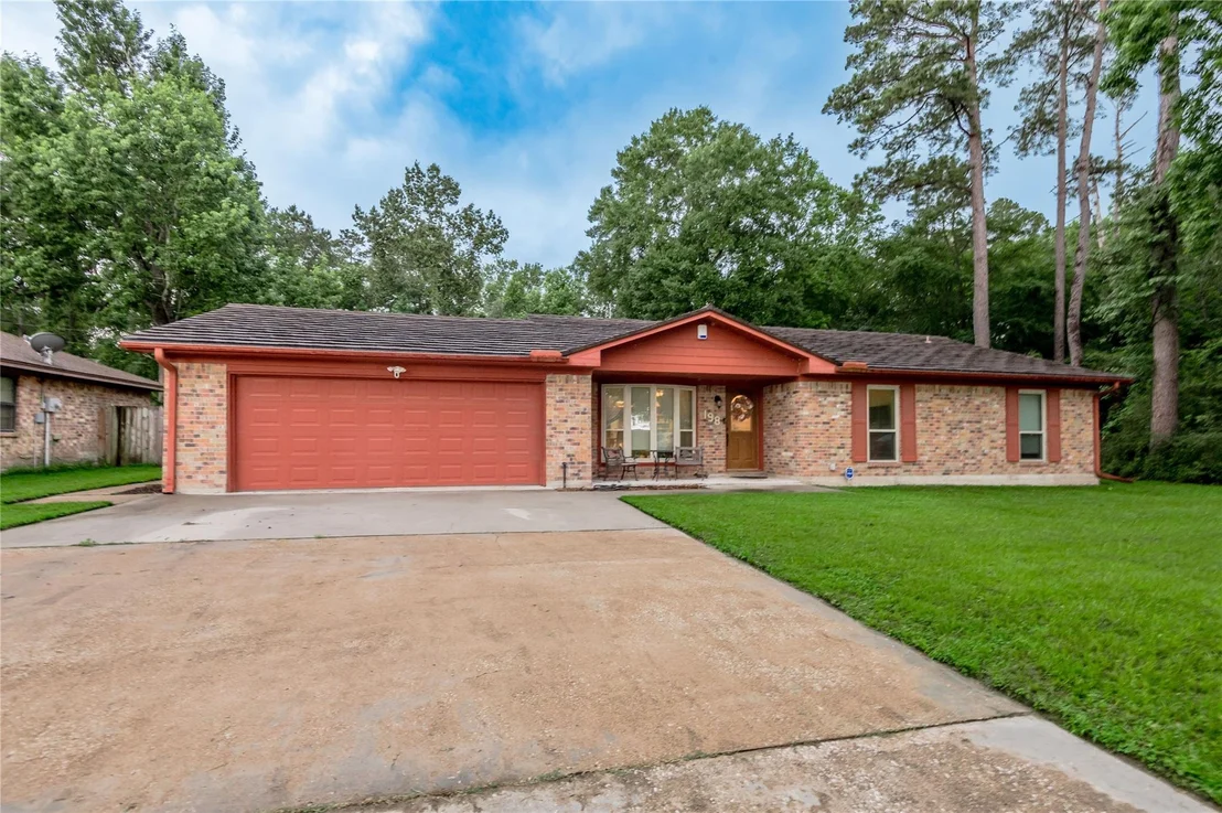 Photo of 198 Westwood Drive E
