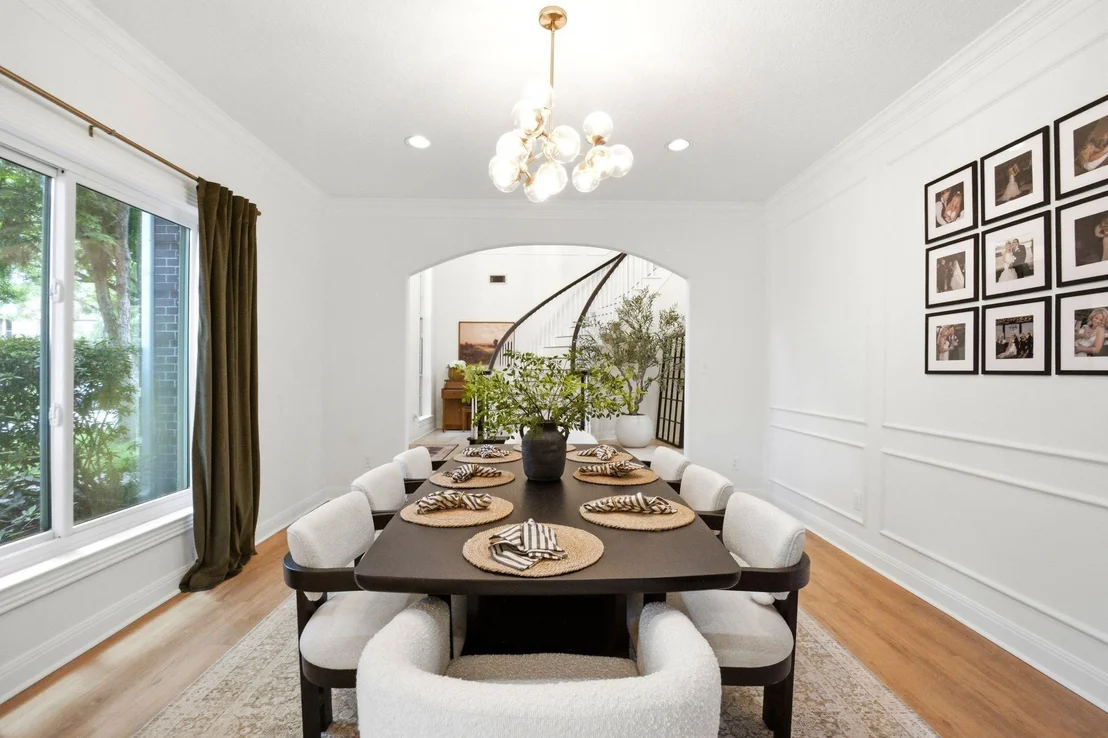 Photo of 1846 Raintree Circle