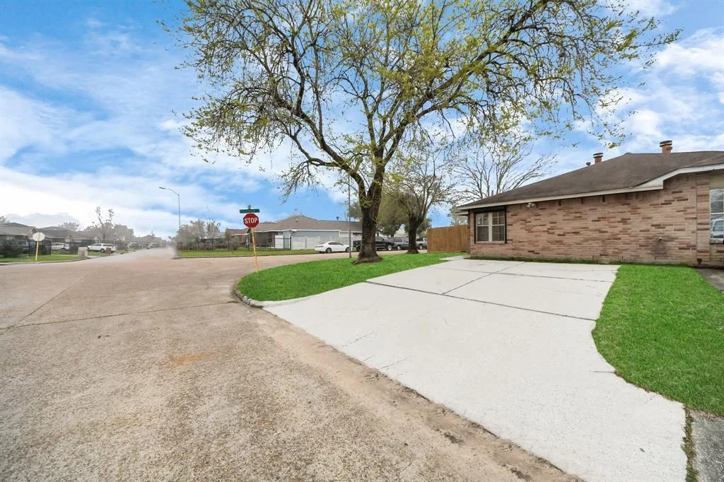 Photo of 10046 Rosbrook Drive