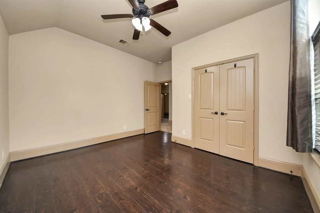 Photo of 6051 Woodview Drive