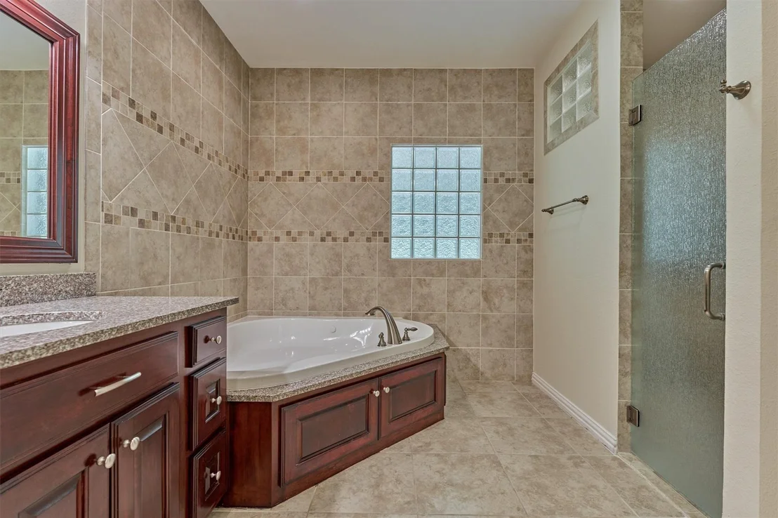 Photo of 11062 N Hidden Oaks