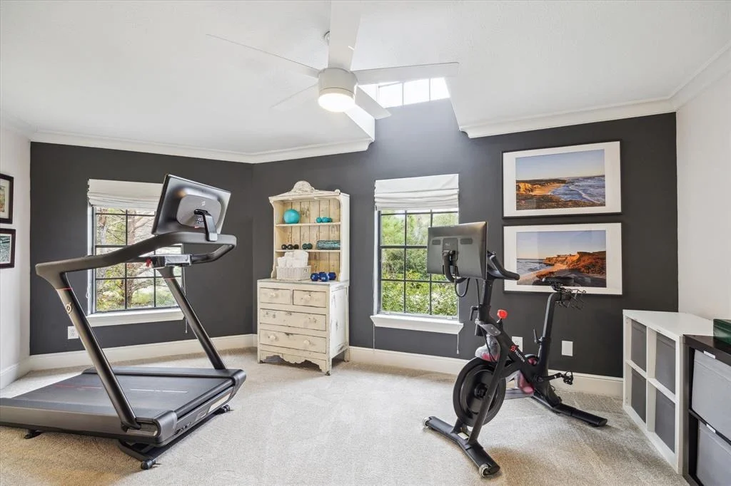 Photo of 9 S Brokenfern Drive