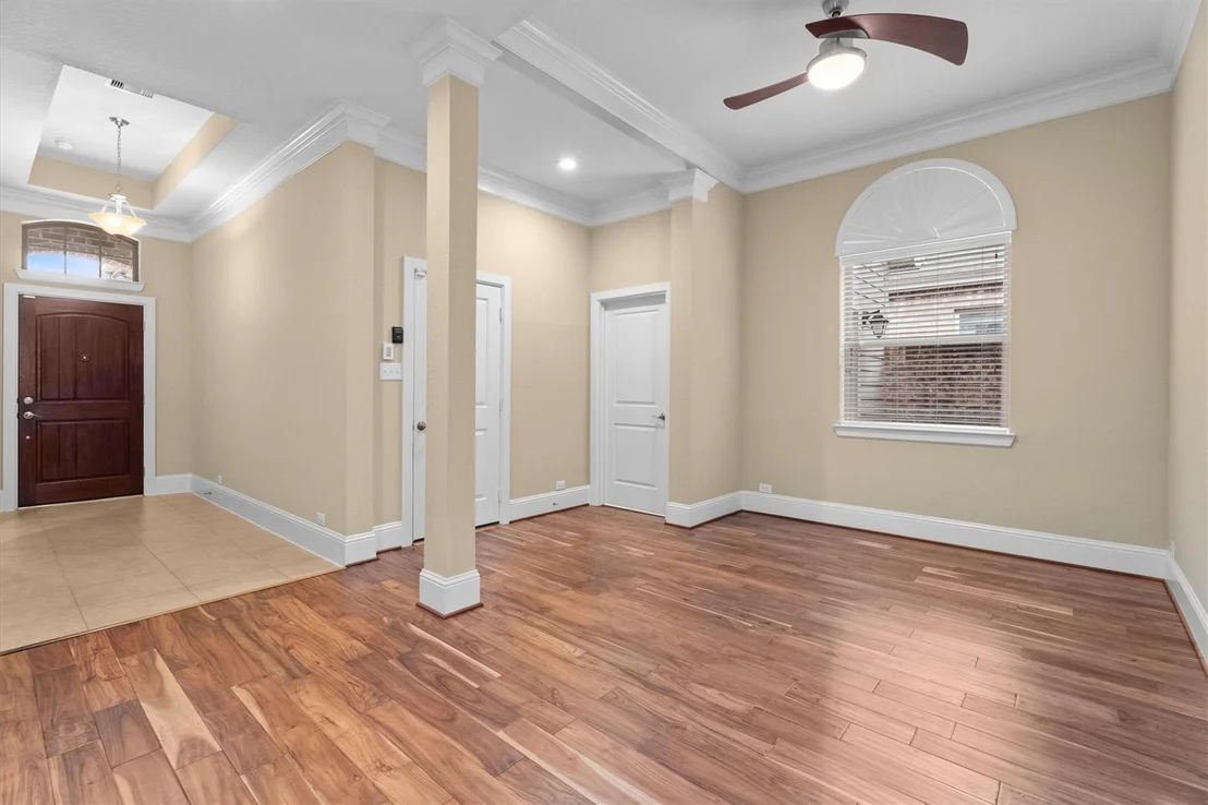 Photo of 8603 Crescent Valley Lane