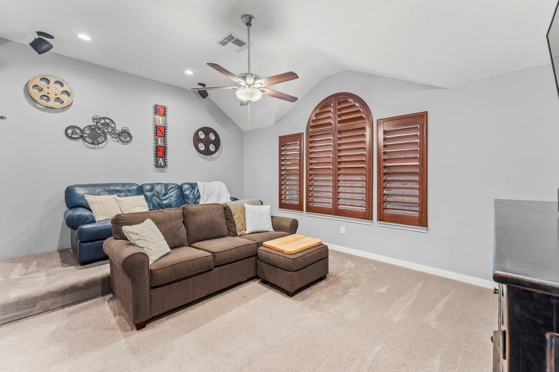 Photo of 959 Stoneglade Drive