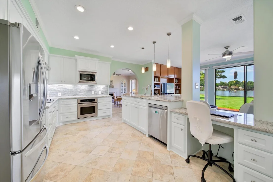 Photo of 142 Lakeside Drive