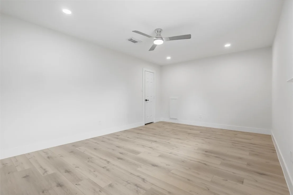 Photo of 8119 Pine Green Lane