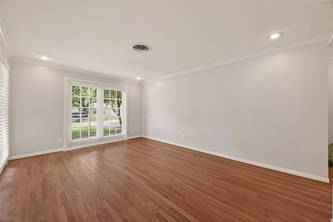 Photo of 10807 Oasis Drive