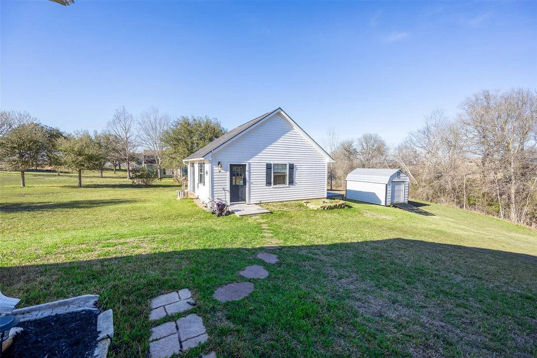 Photo of 2701 Bluebonnet Boulevard