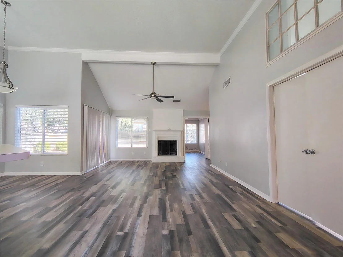 Photo of 4403 Waterfall Way