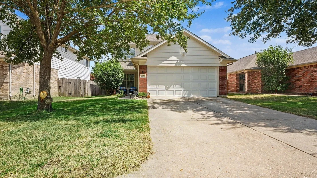 Photo of 9039 Serena Lane
