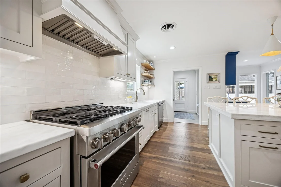 Photo of 7906 Meadowbriar Lane
