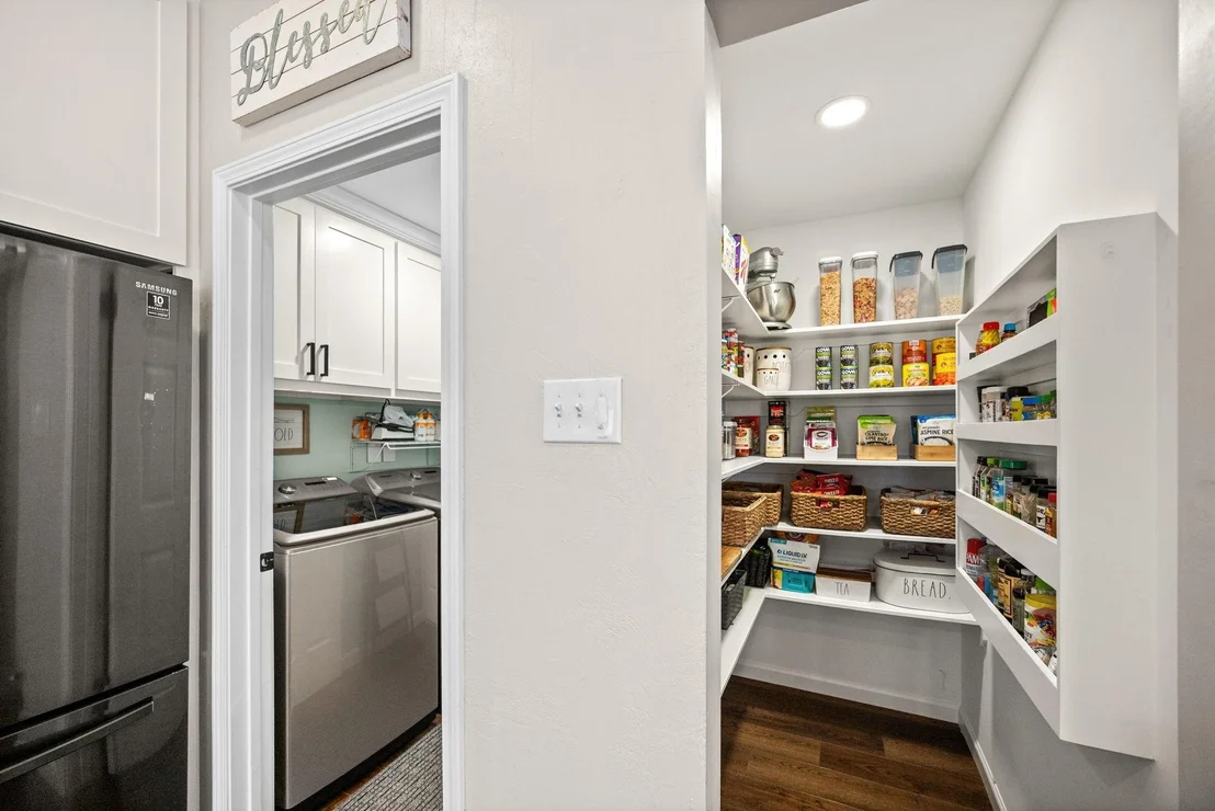 Photo of 814 Legend Spring Drive