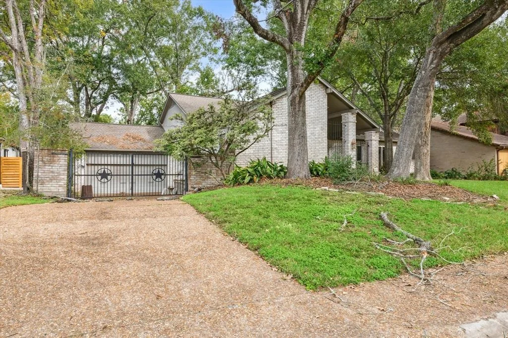 Photo of 10034 Briar Drive