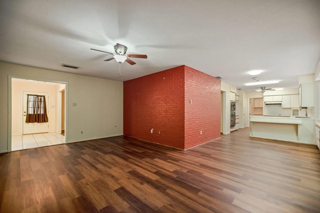 Photo of 1106 Brookhollow Drive