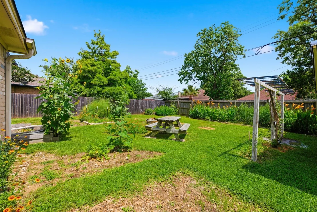 Photo of 3912 Sierra Court