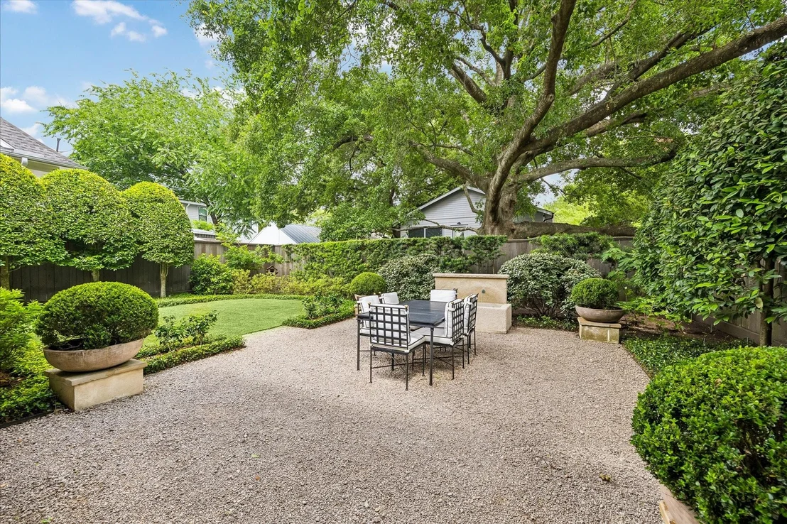 Photo of 104 Moss Street