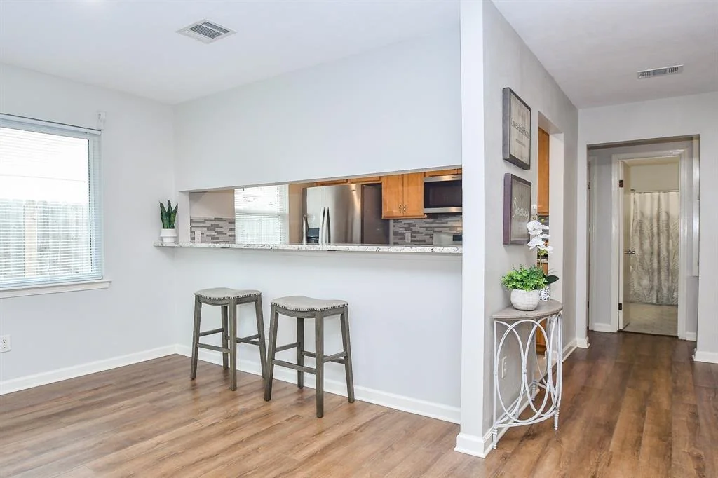 Photo of 935 Western Hills Drive