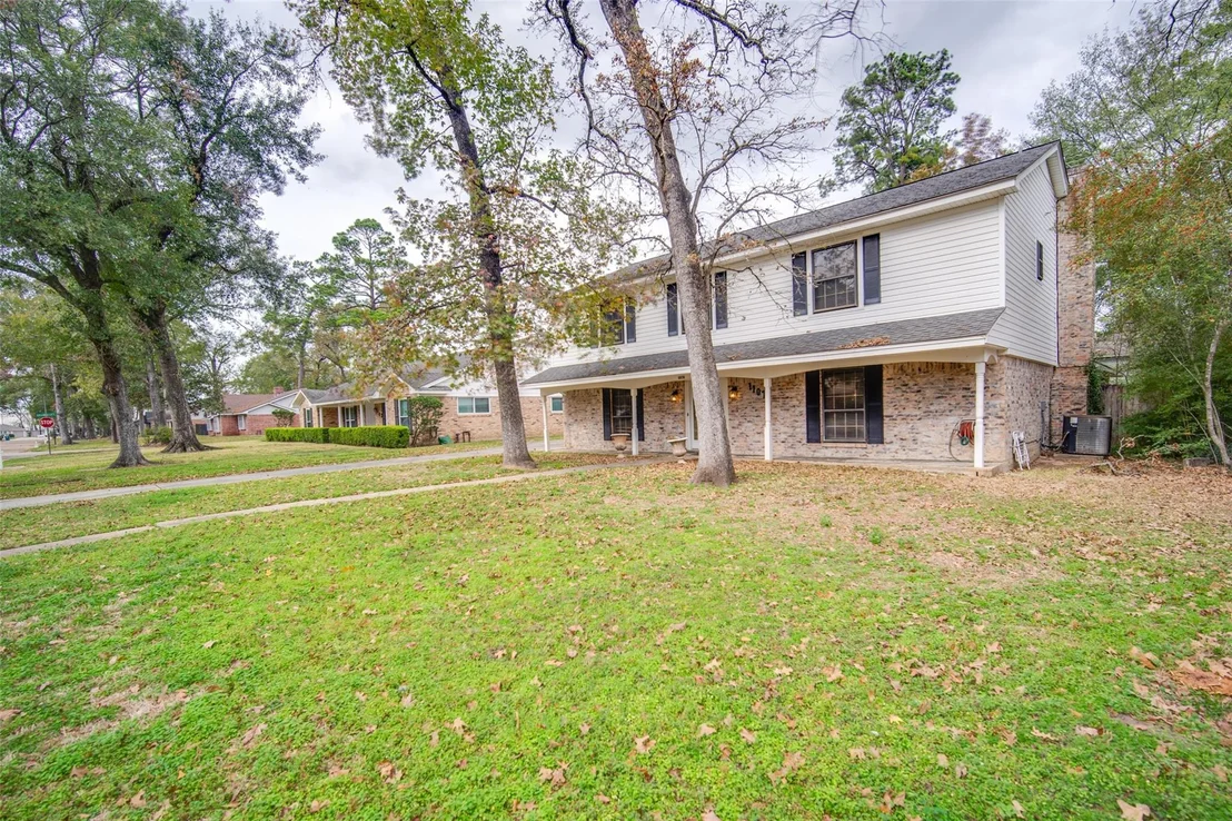 Photo of 1107 Pear Tree Lane