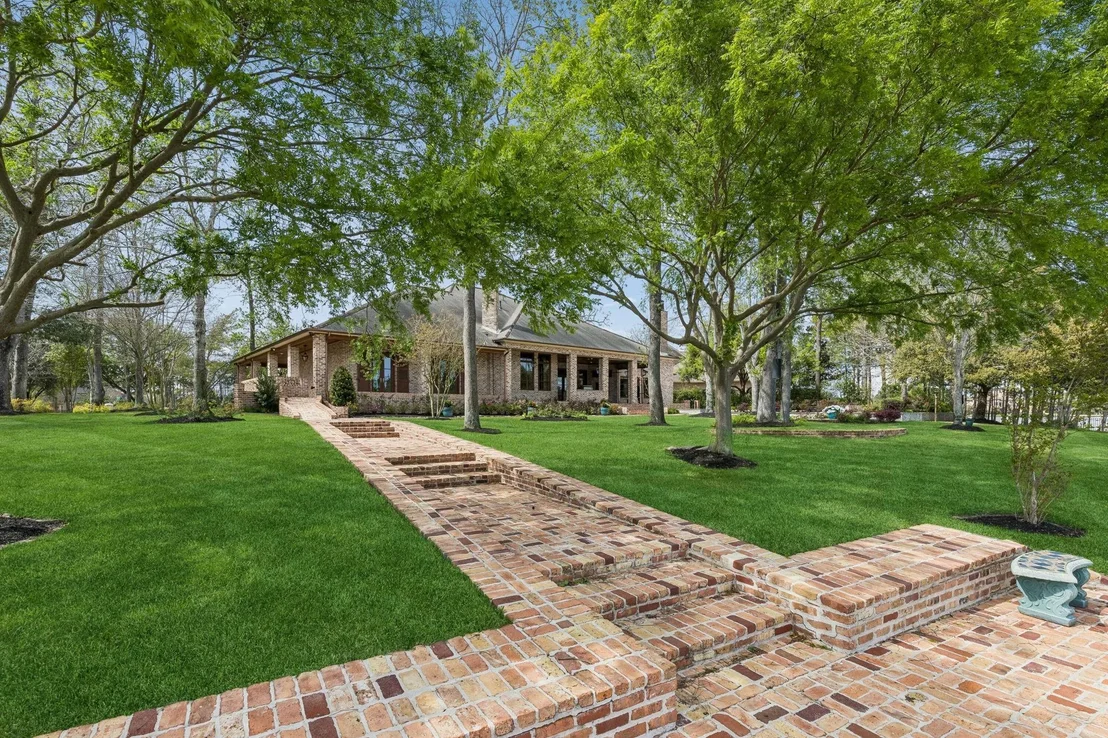 Photo of 27306 Owosso Court