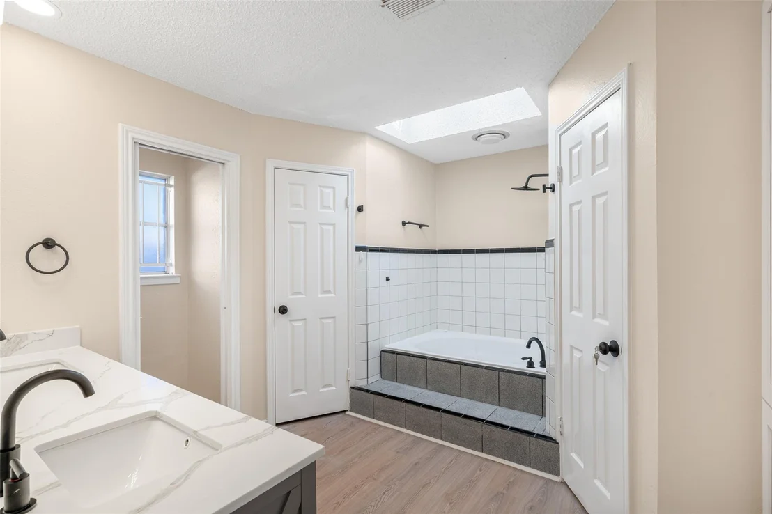 Photo of 5403 Greenhill Forest Drive
