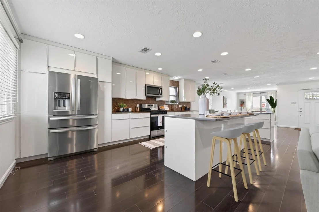Photo of 6502 River Bluff Drive