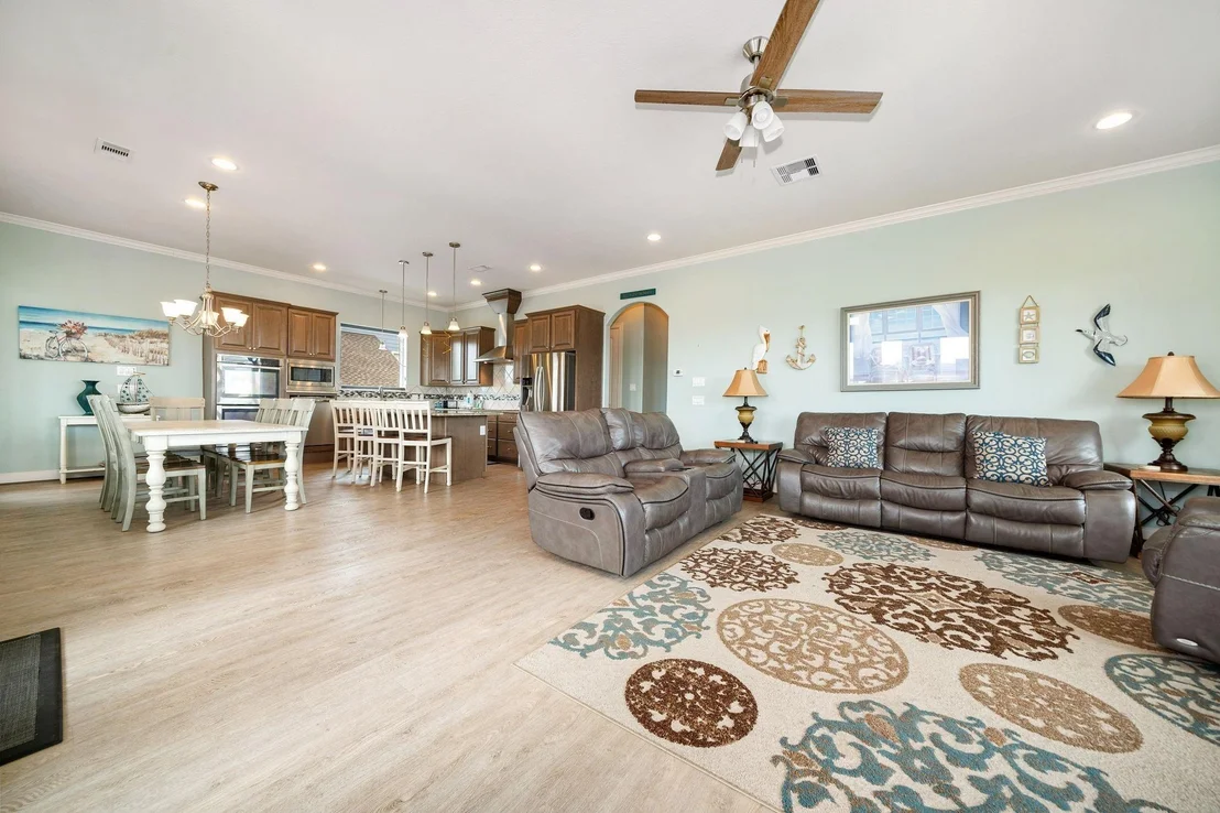 Photo of 4210 Sandpiper
