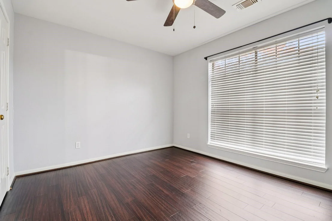 Photo of 8003 Oceanside Drive