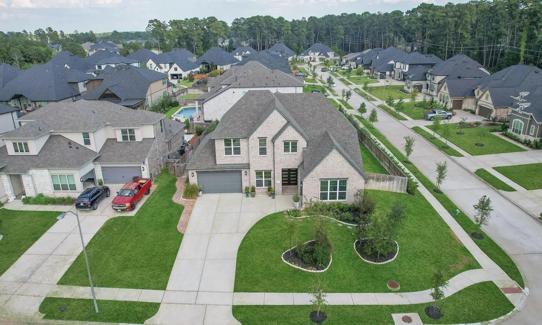 Photo of 902 Falcon Hollow Lane