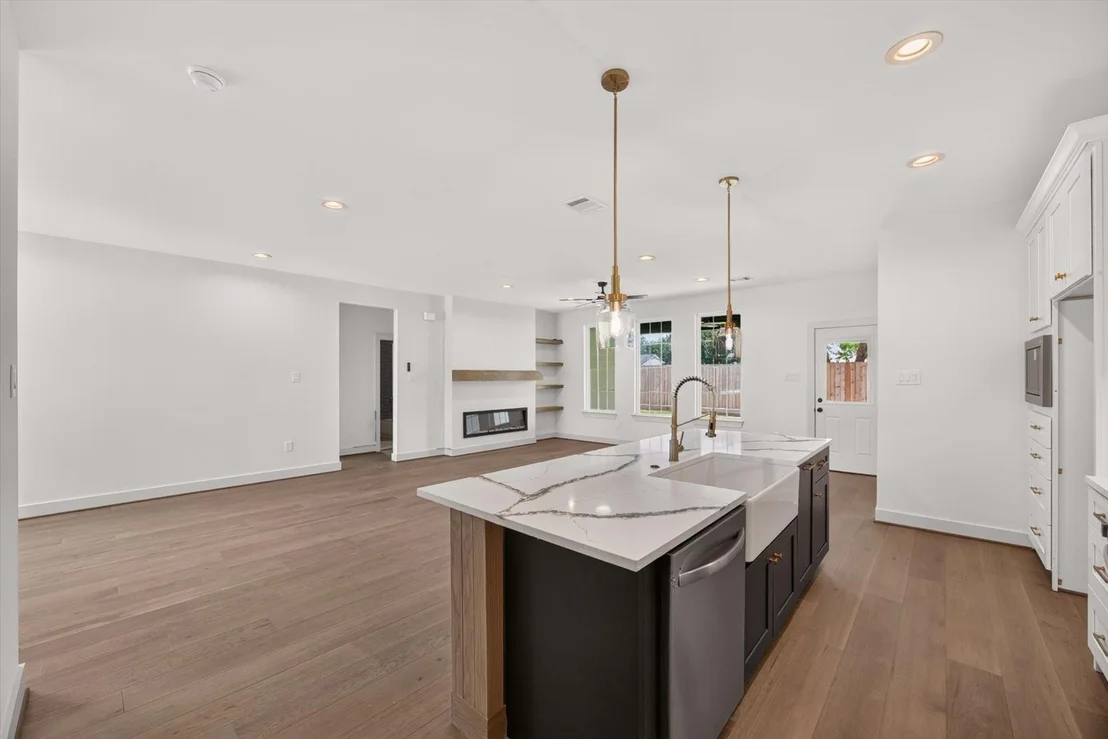 Photo of 6523 Vanlynn Lane