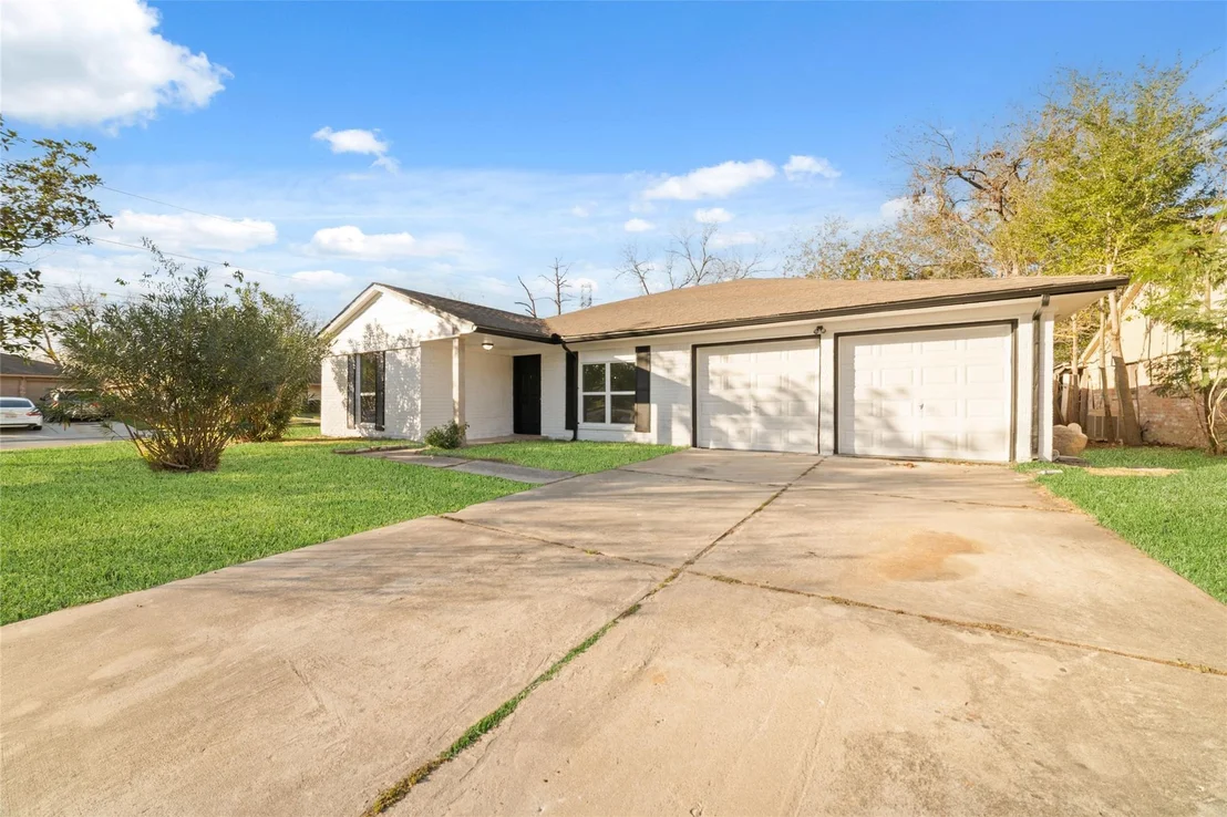 Photo of 11434 Sharpview Drive