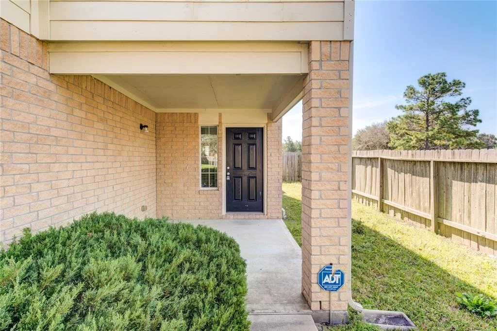 Photo of 863 Sun Prairie Drive
