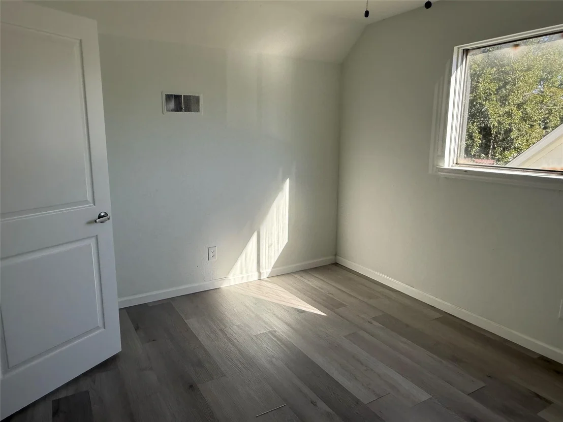 Photo of 5615 Greylog Drive