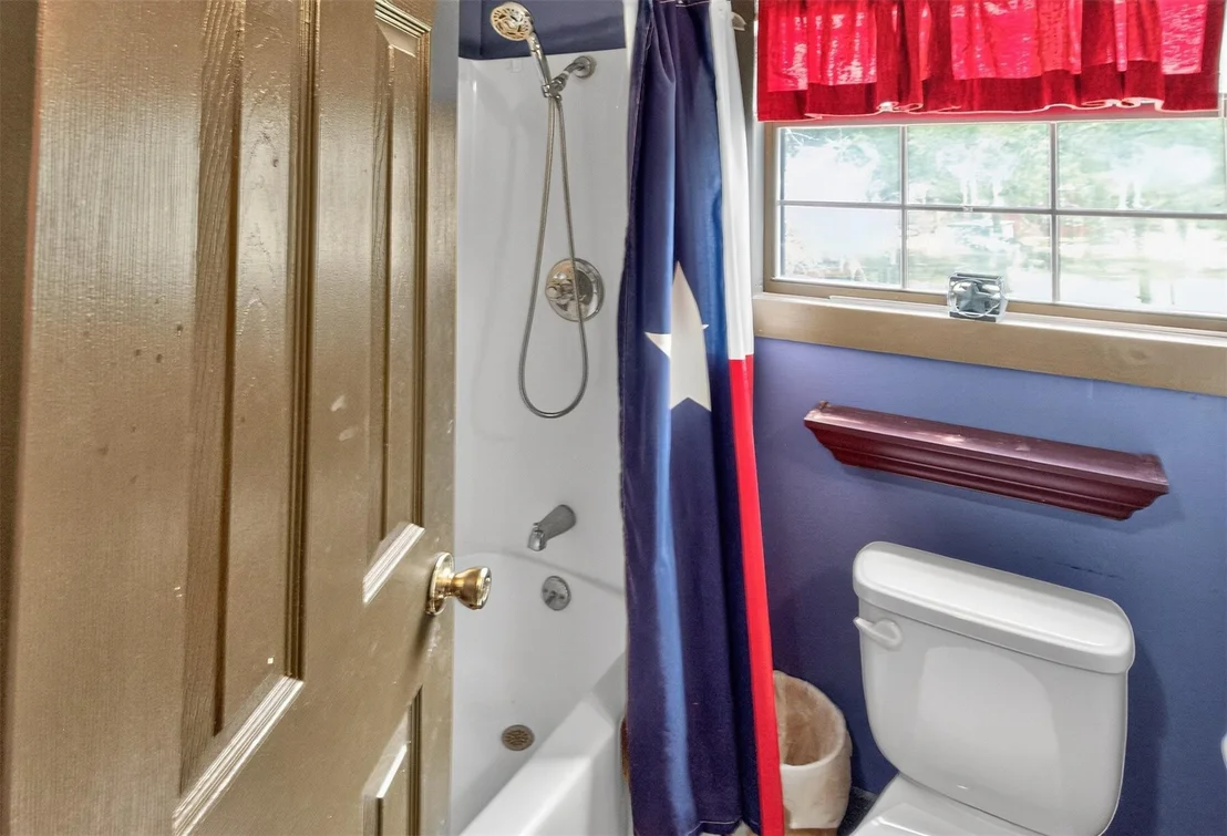 Photo of 702 Birch Hollow Drive