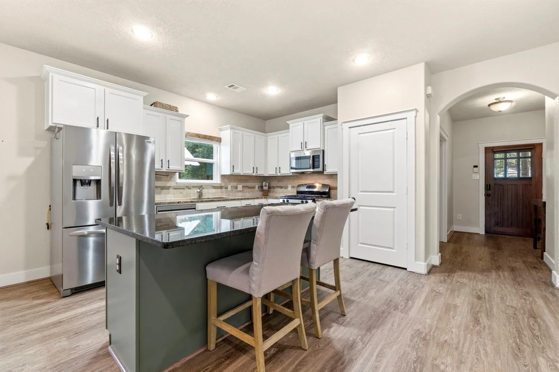 Photo of 418 Commanche Road