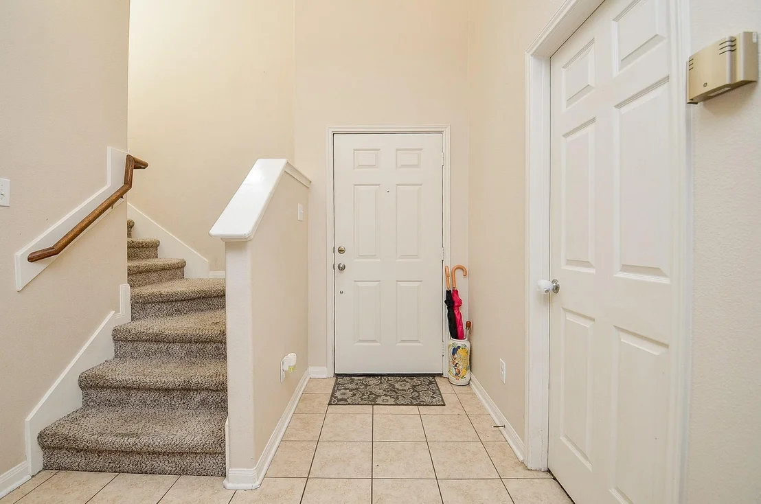 Photo of 858 Driftwood Lane