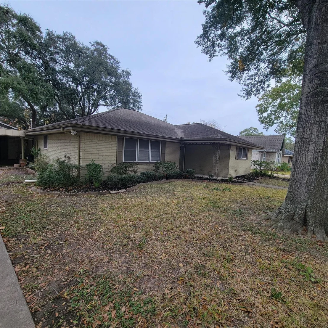 Photo of 5718 Burlinghall Drive