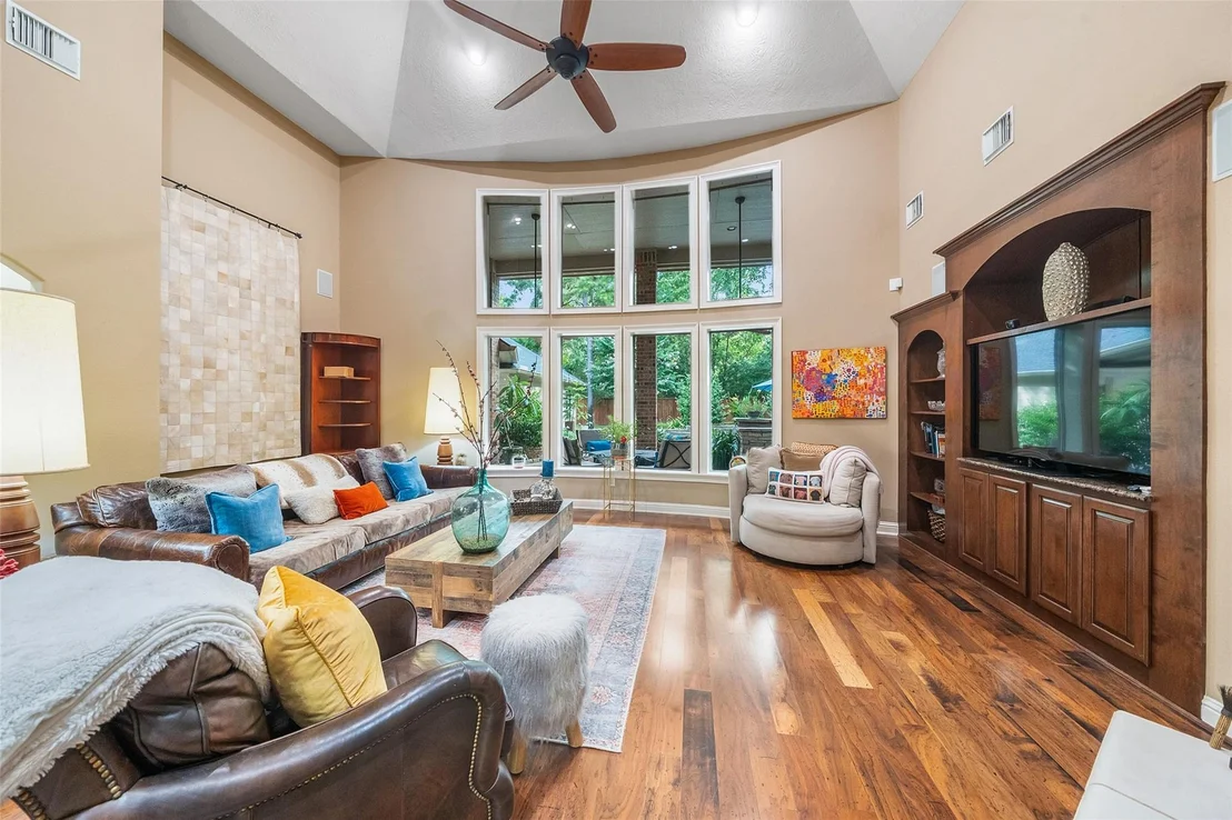 Photo of 103 Player Oaks Place
