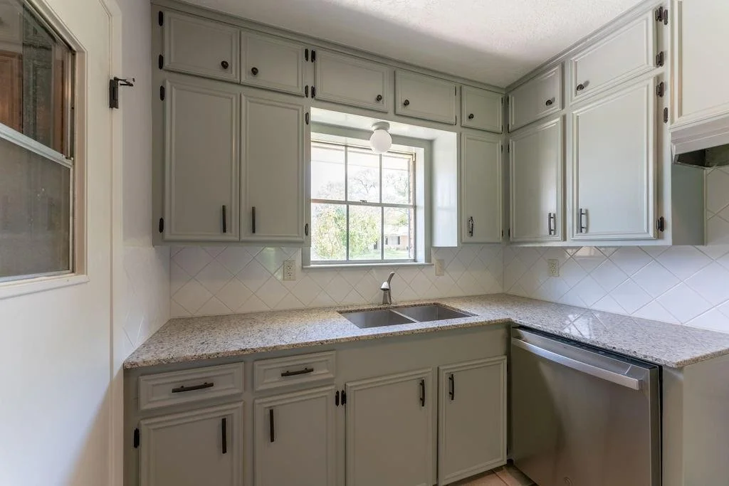 Photo of 1102 Lamar Drive