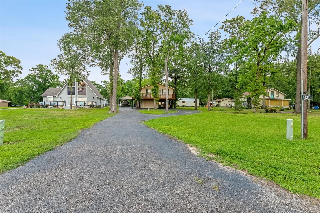 Photo of 439 Lakeview Harbor