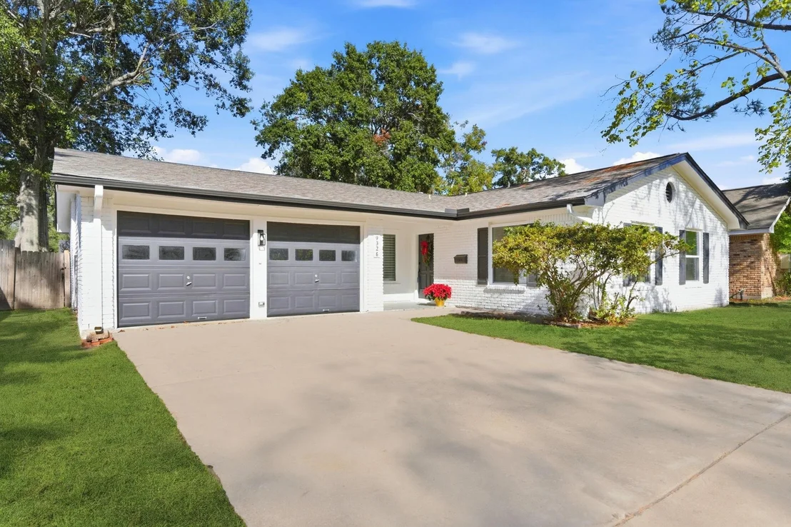 Photo of 9326 Meadowbriar Lane