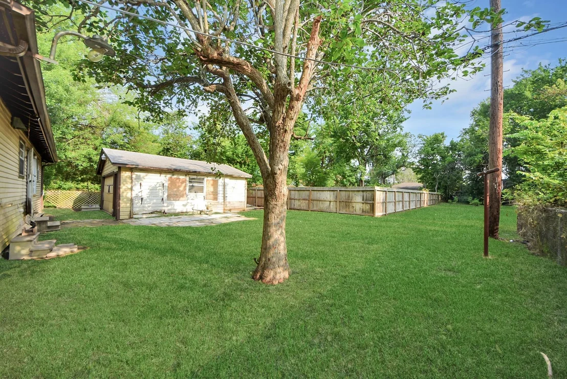 Photo of 117 E Witcher Lane