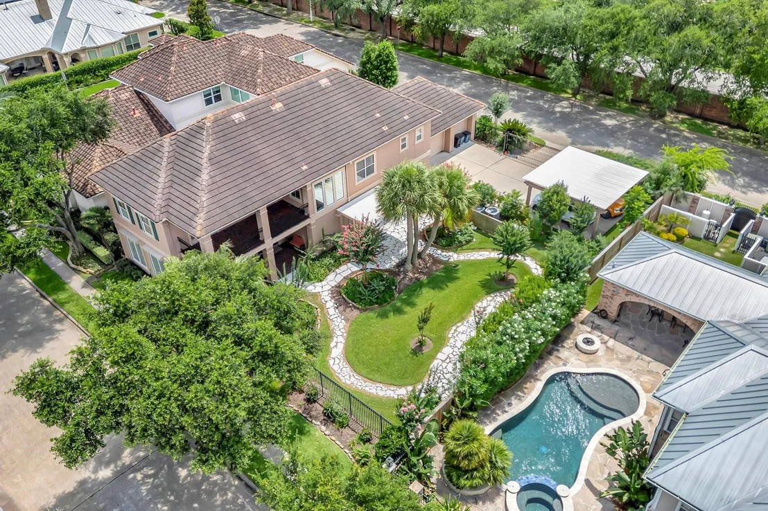 Photo of 604 Harborside Way