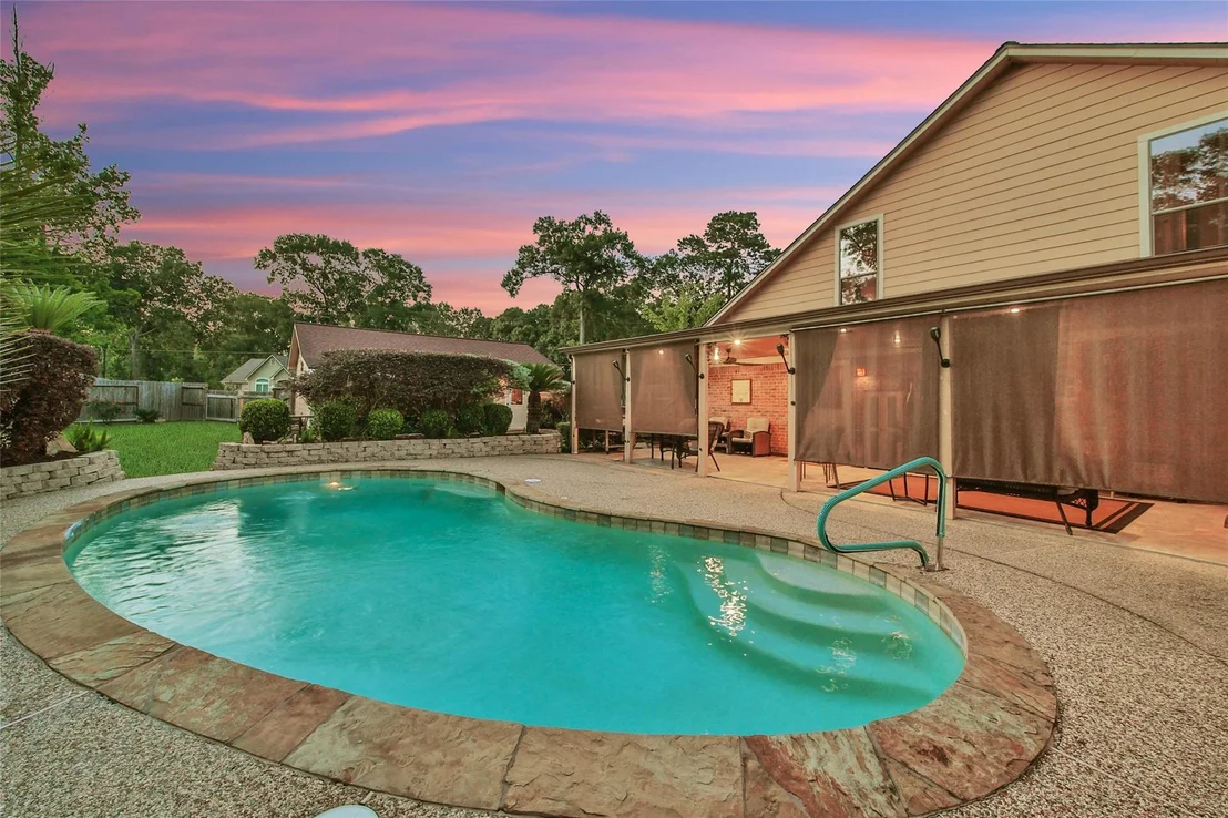Photo of 360 Hollyglenn Street