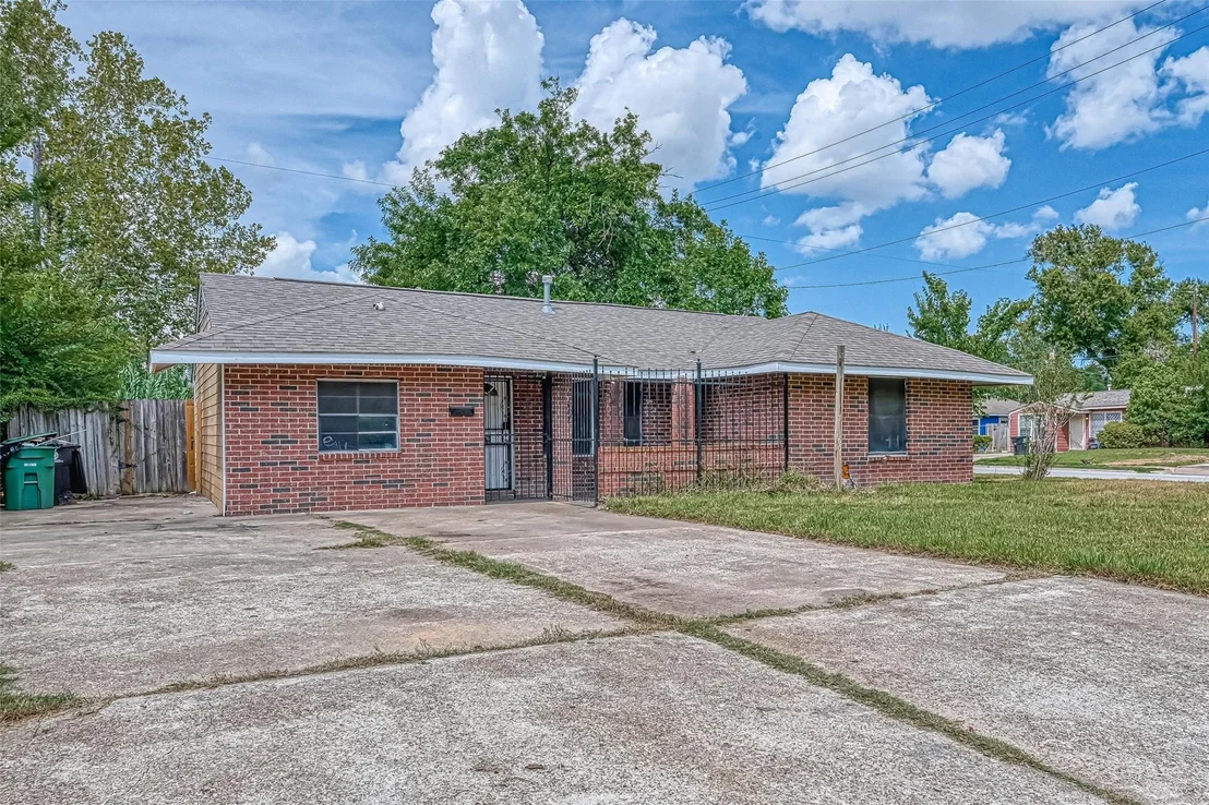 Photo of 5431 Willow Glen Drive