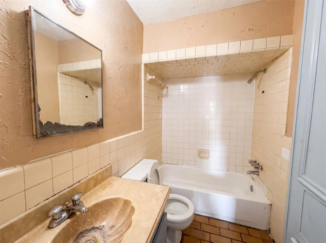 Photo of 714 Bolling Lane