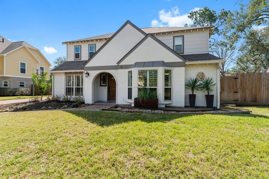 Photo of 15806 Mesa Verde Drive