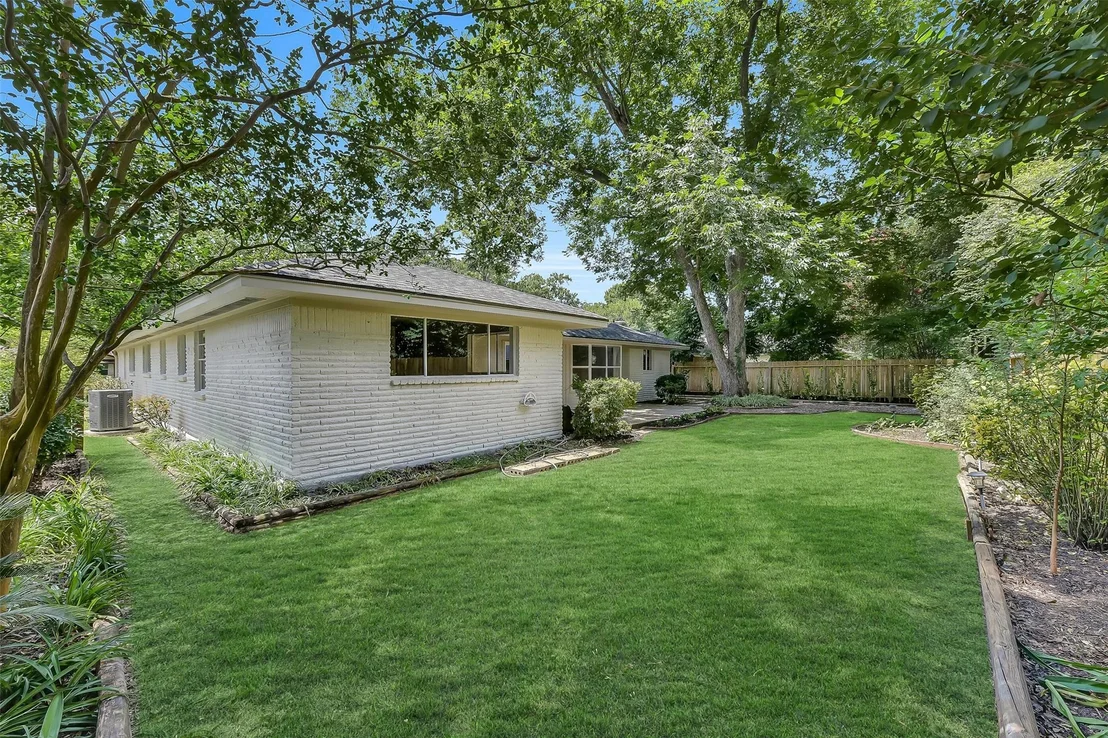 Photo of 1617 Wavecrest Lane