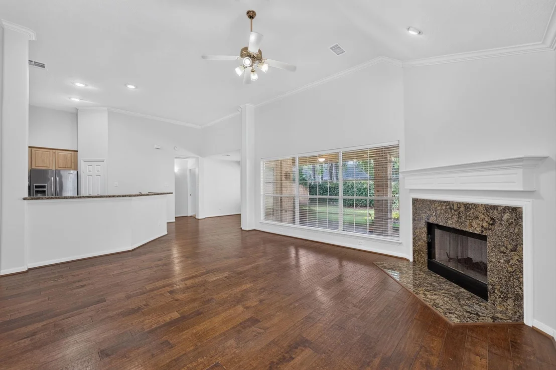 Photo of 186 N Millport Circle