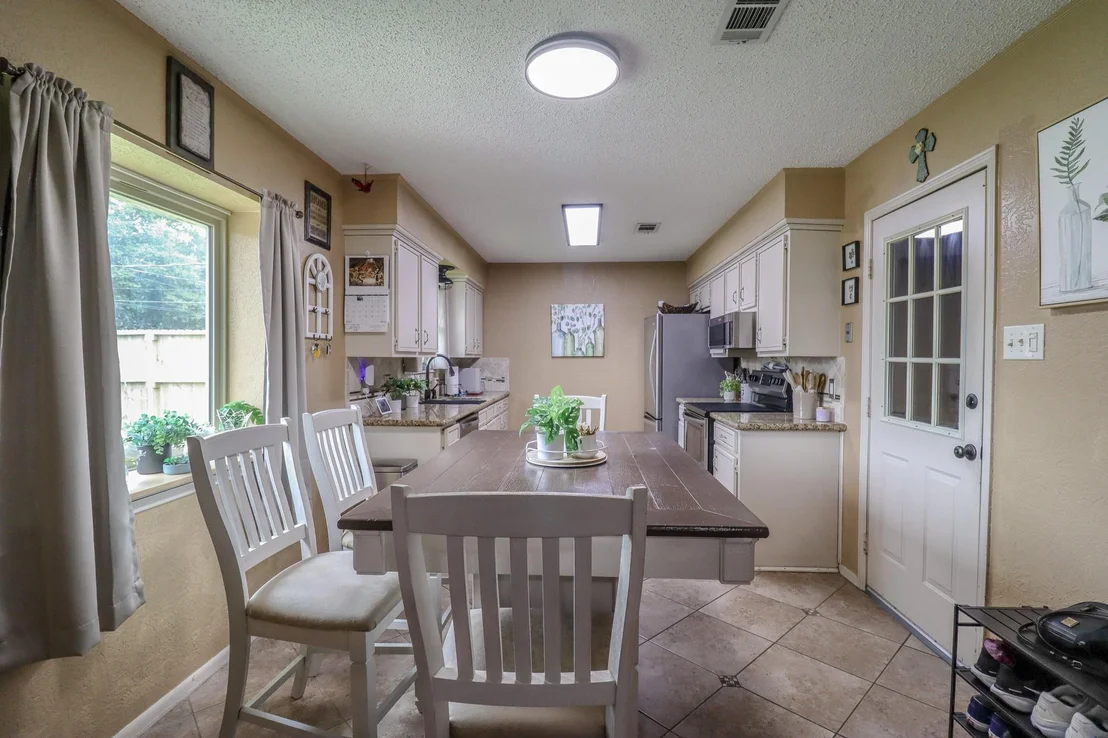 Photo of 2055 Stacy Street